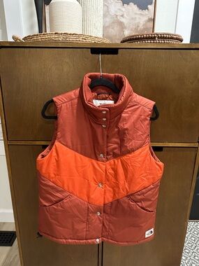 New w/o tags The North Face Vest